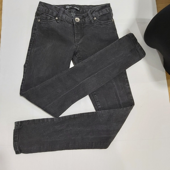 London black jeans. Size: 1 - Picture 4 of 10